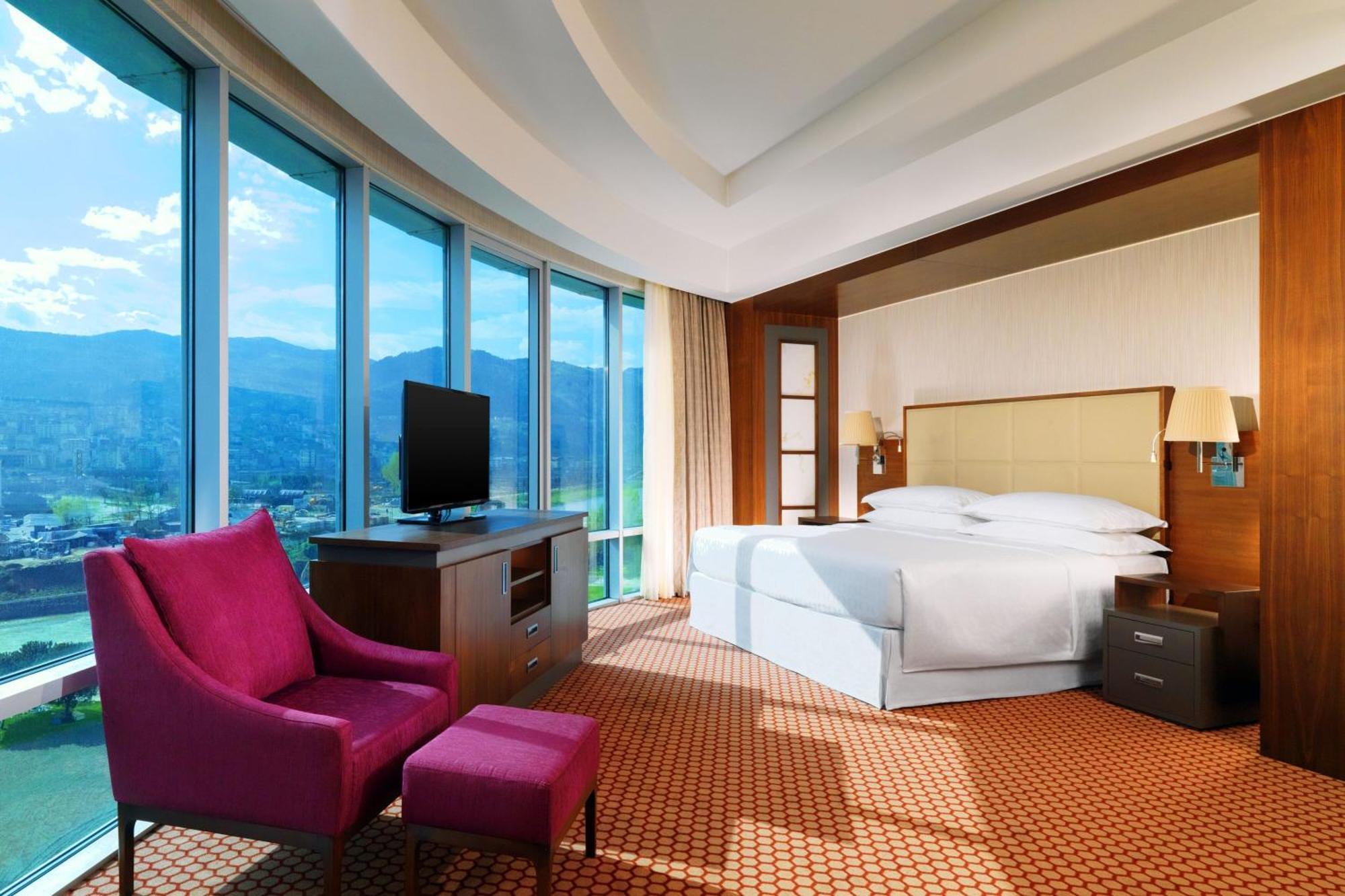 Sheraton Bursa Hotel Esterno foto Deluxe Suite