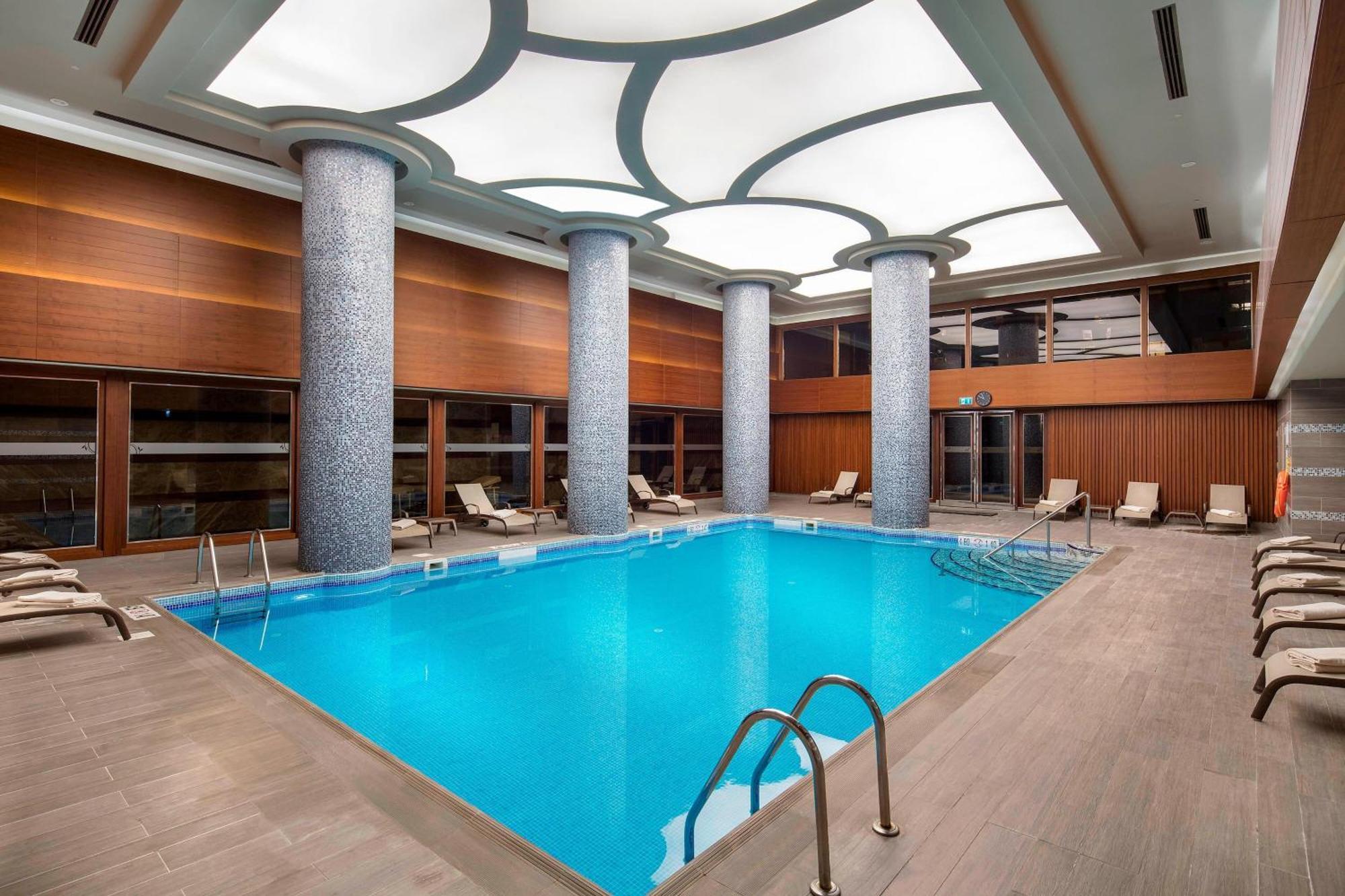 Sheraton Bursa Hotel Esterno foto Indoor pool