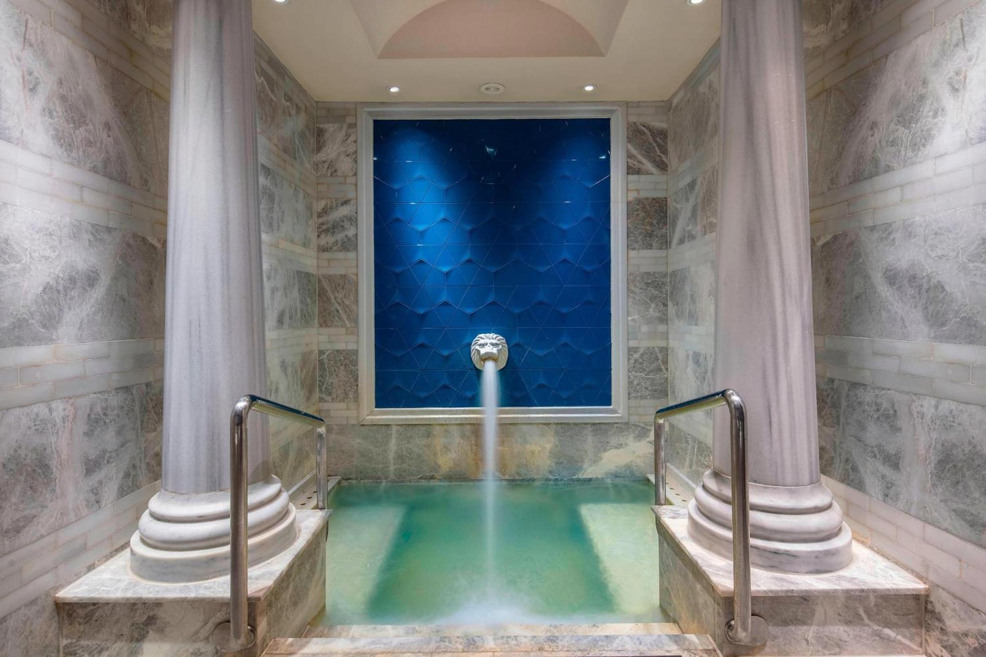 Sheraton Bursa Hotel Esterno foto A hammam at the Four Seasons Hotel, Istanbul